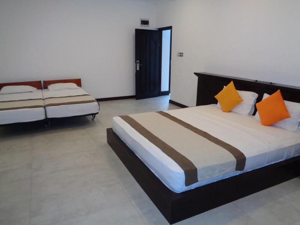 Rajarata Hotel Anuradhapura Eksteriør billede