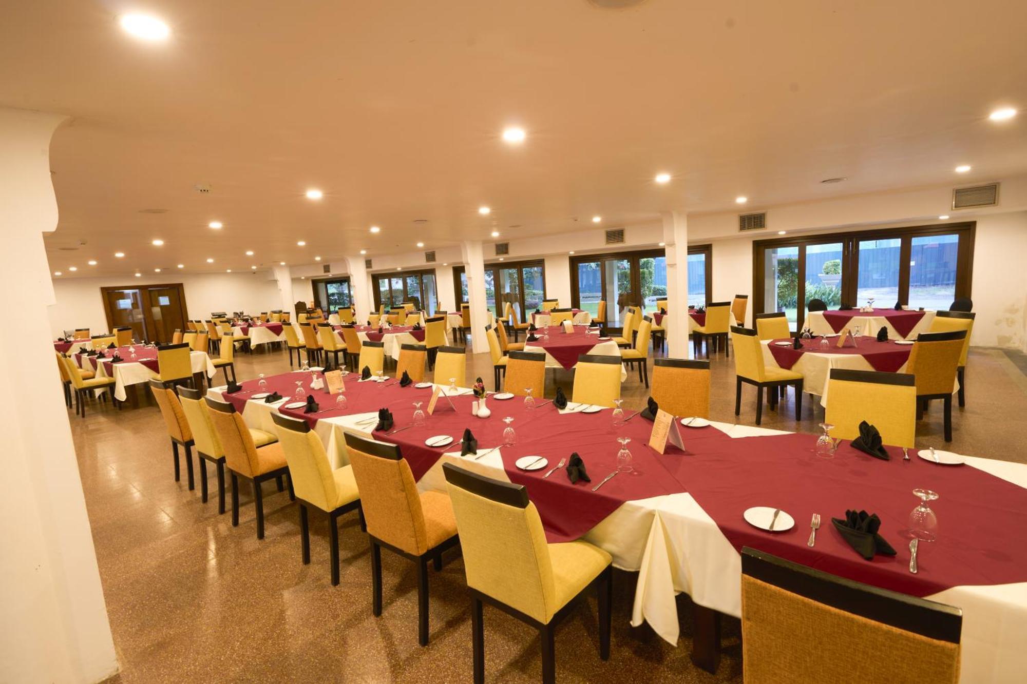 Rajarata Hotel Anuradhapura Eksteriør billede