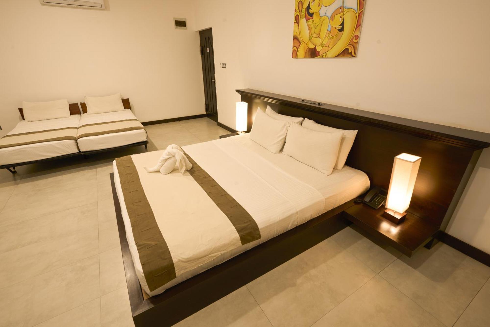 Rajarata Hotel Anuradhapura Eksteriør billede