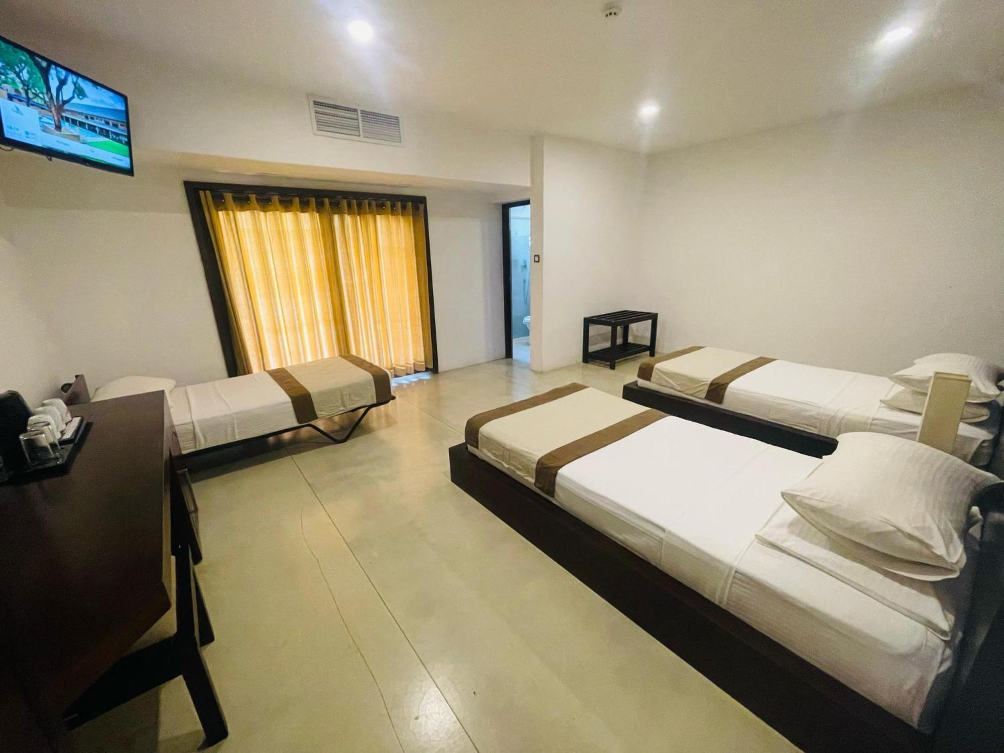 Rajarata Hotel Anuradhapura Eksteriør billede