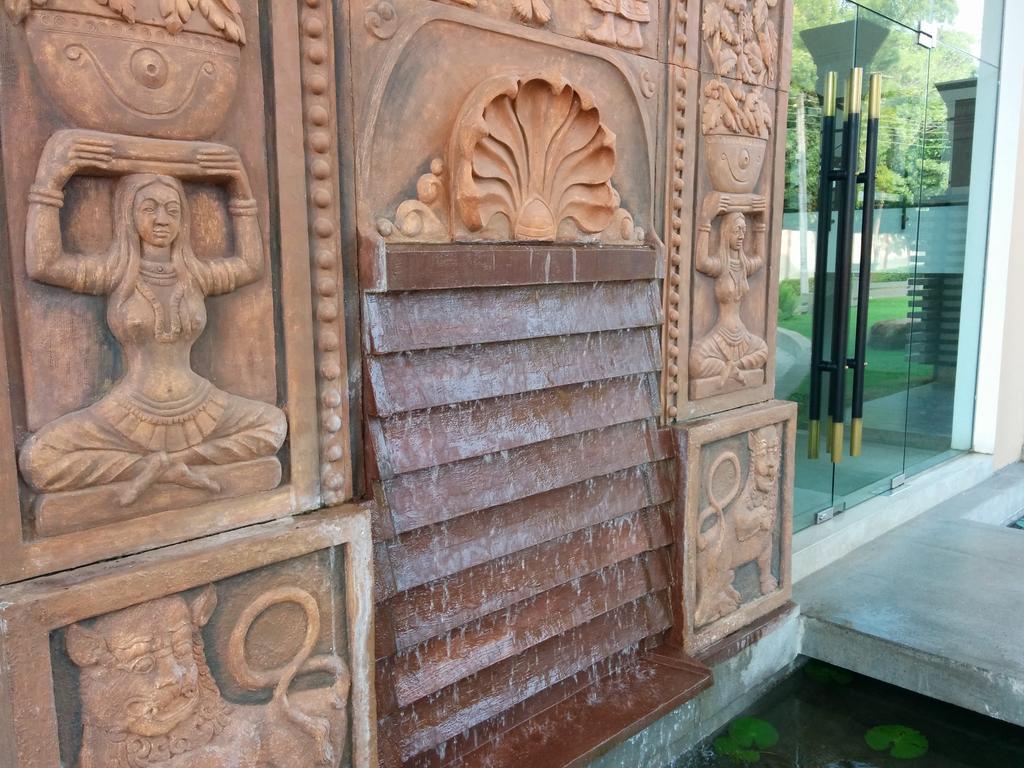 Rajarata Hotel Anuradhapura Eksteriør billede