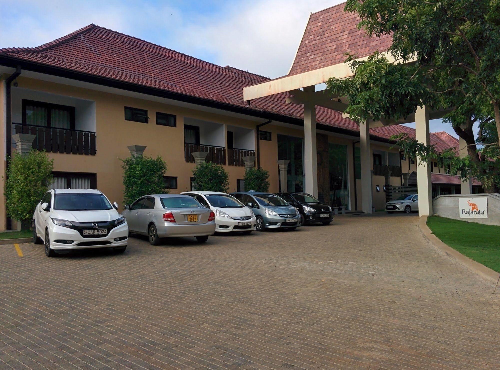 Rajarata Hotel Anuradhapura Eksteriør billede